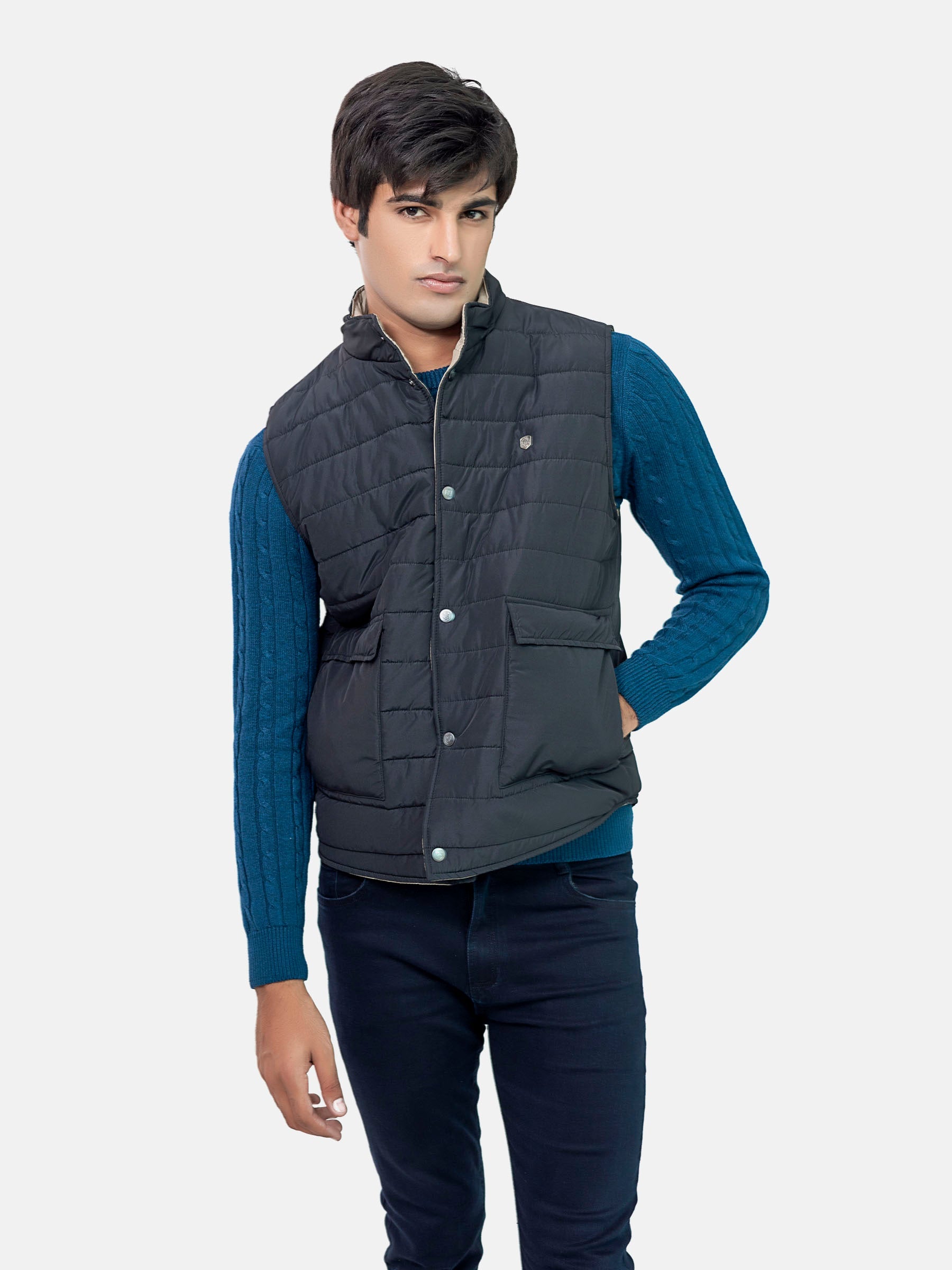 Black Sleeveless Quilted Gilet